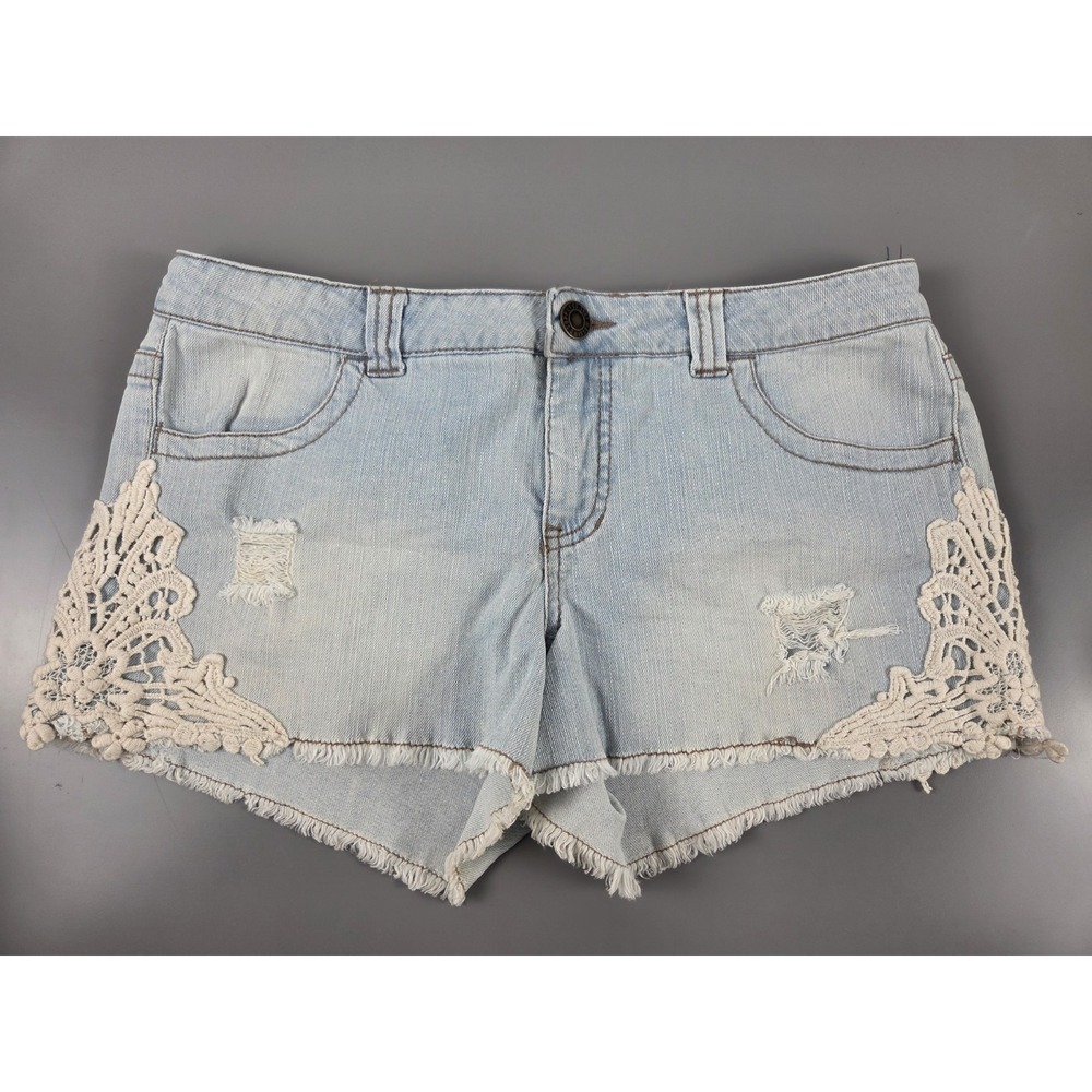 Mossimo‎ Juniors Sz 13 Denim Shorts Embroidered Accents Distressed